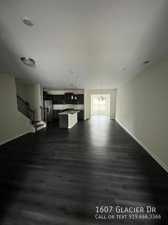 Photo - 1607 Glacier Dr