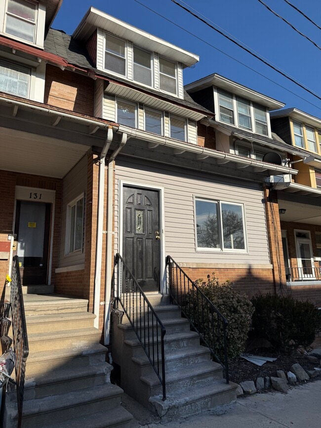 Photo - 133 S 15th St