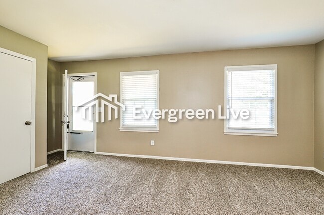 Photo - 4302 Vincent St