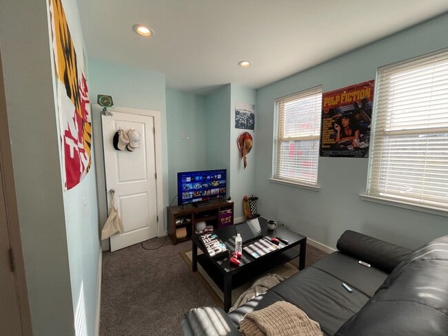 Photo - 1411 W Thompson St Unit 2