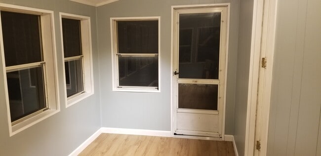 3 Season Porch - 21 Charles St Unit B