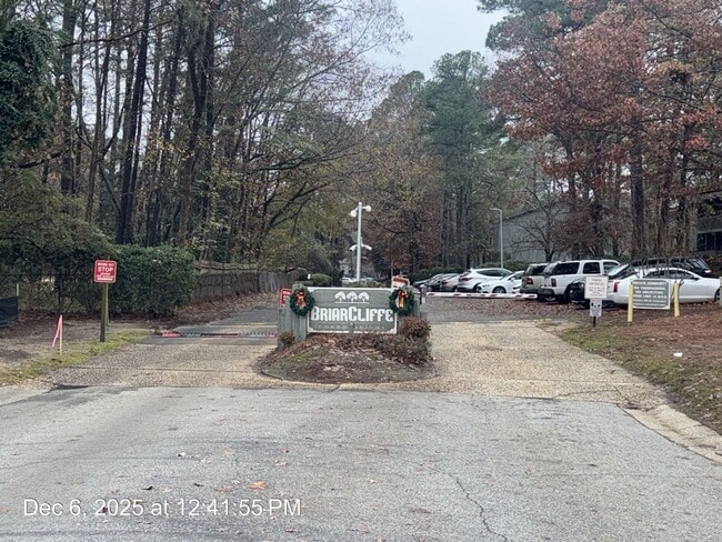 Photo - 1895 Tryon Dr Unit 5