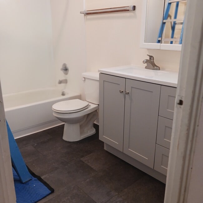 Photo - 536 Tulipan Way