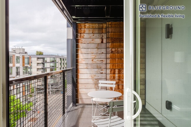 Photo - 2301 E Union St Unidad FL6-ID741