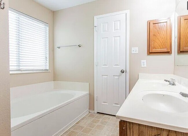 Photo - 149 Willow View
