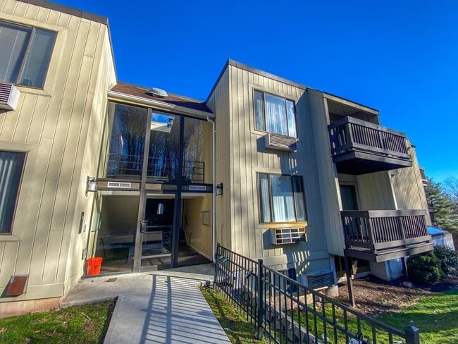 Building Photo - 175 Mill Pond Rd