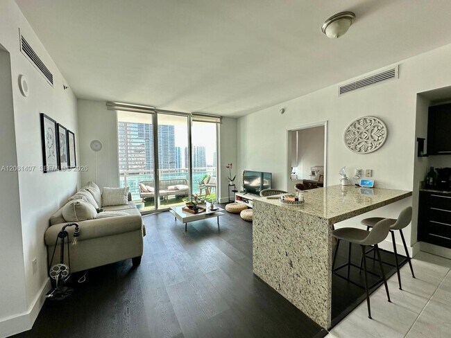 Photo - 950 Brickell Bay Dr Unidad 2406
