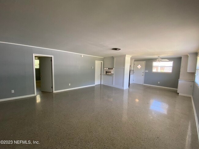 Photo - 102 St Elmo Rd