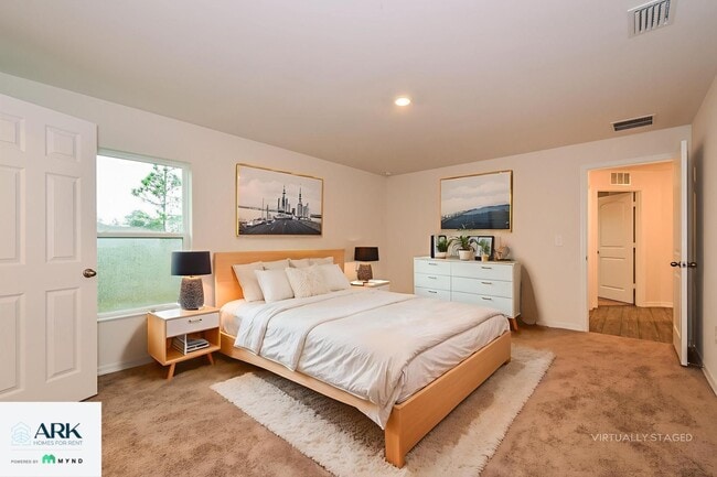 Photo - 852 Youngreen Dr