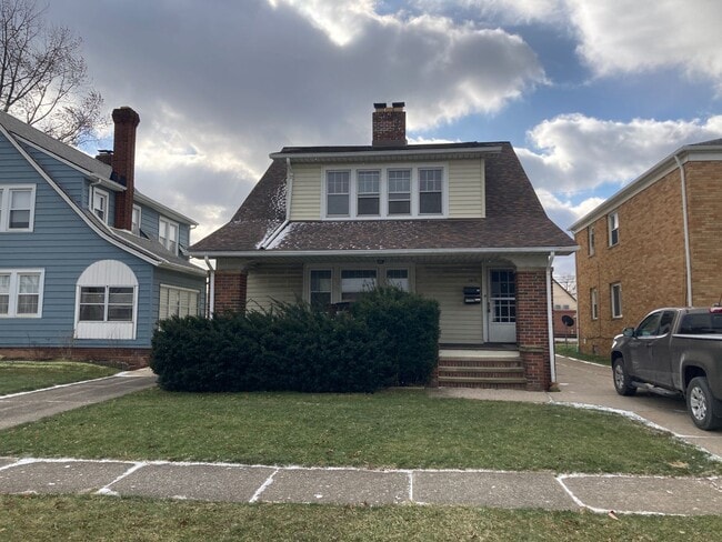 3435 Brookview Blvd Unit 3435 Brookview Blvd LOWER
