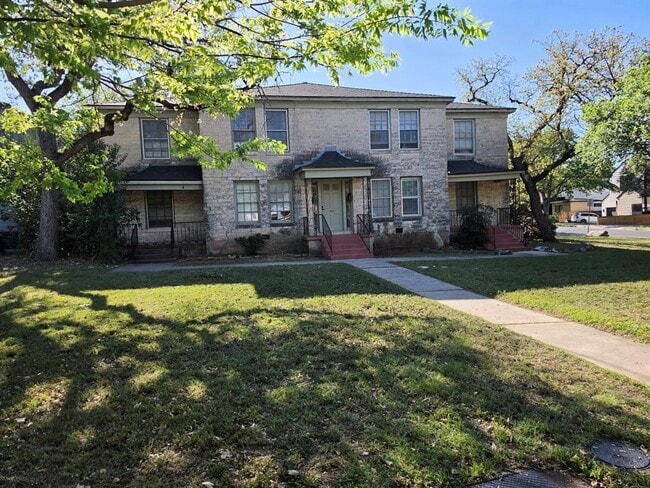 Building Photo - 1401 Hartford Rd