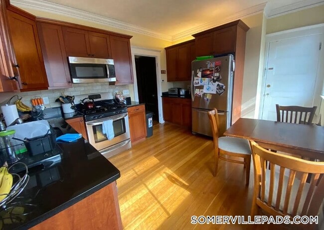 Photo - 79 College Ave Unit 2