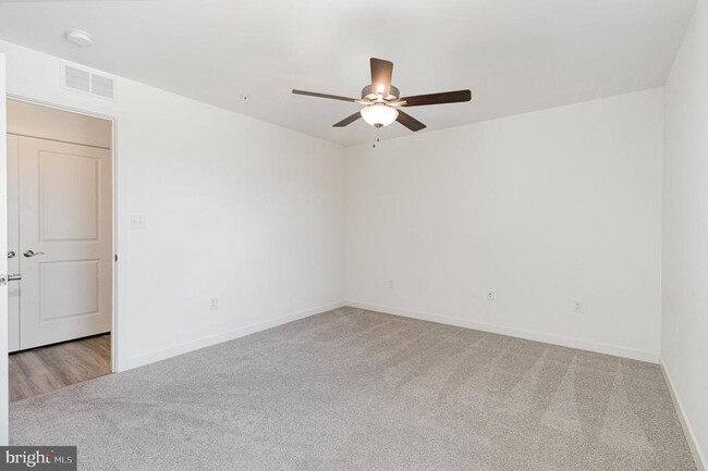 Photo - 1708 Fairmont Dr Unit 210
