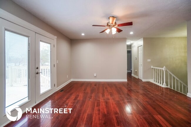 Photo - 1676 Laramie Dr