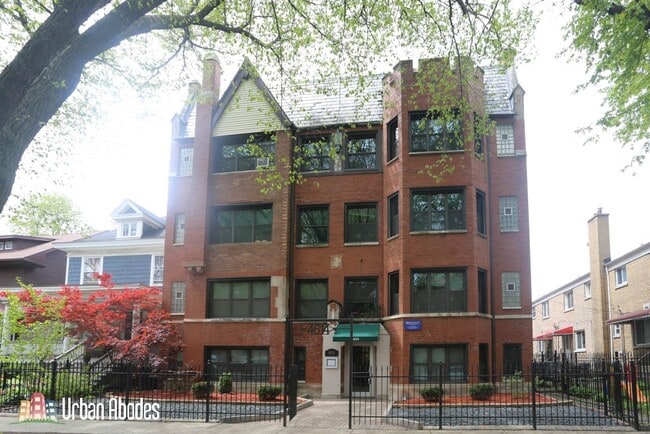 Building Photo - 4614 N Paulina St Unit A09C