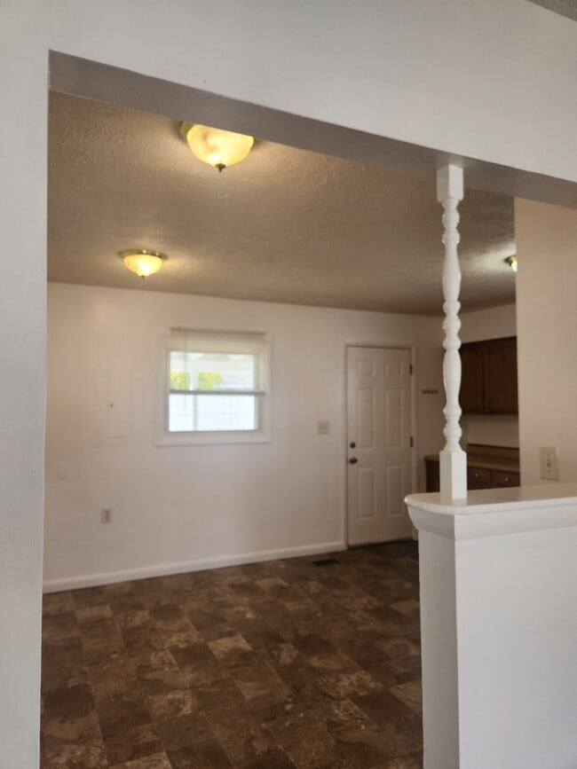 Photo - 1619 Townsley Rd