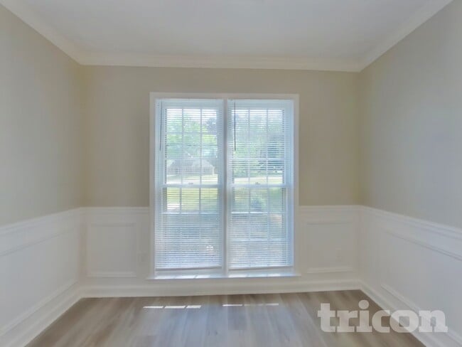 Photo - 2651 Laurel Woods Ln SE