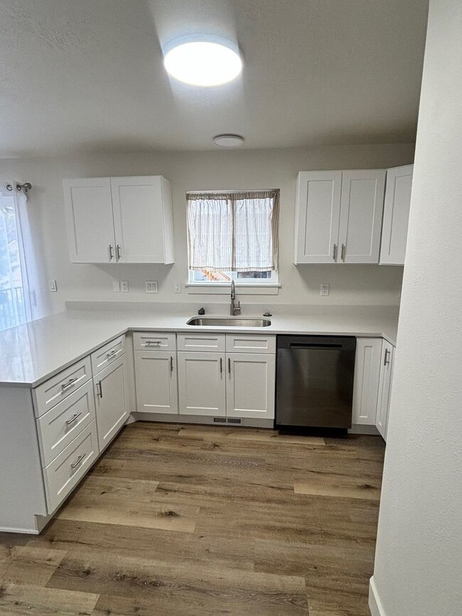 Photo - Immaculate Fully Remodeled Orem Home for Rent