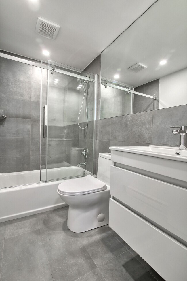 Photo - 2285 Rue St Mathieu Unit 1107