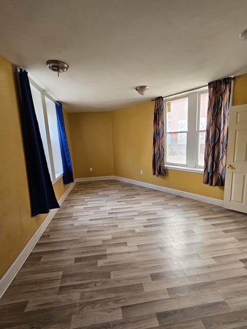 240 W Glenwood Ave Unit 1