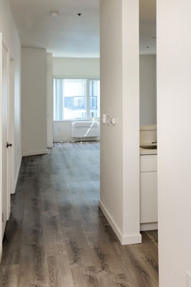 Photo - 1524 1st Ave Unit 502