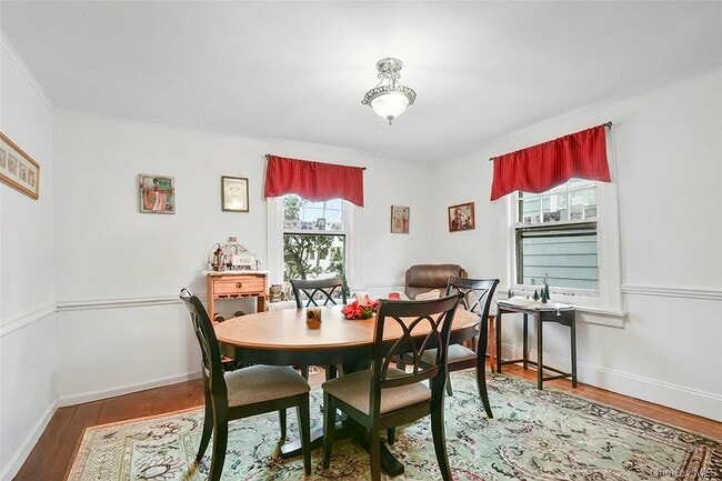 Photo - 1083 Hunter Ave