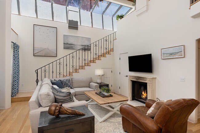 122 Santa Rosa Pl
