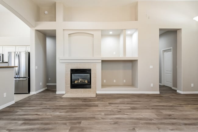 Photo - 6614 W Rowel Rd