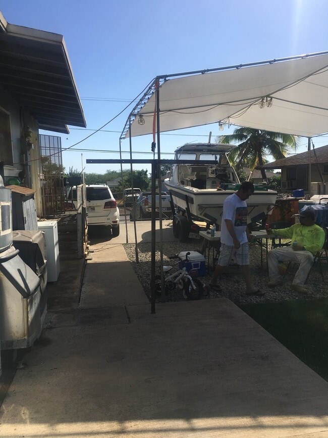 Building Photo - Single family 3 bedroom