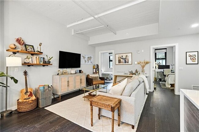 Photo - 2545 Penn Ave