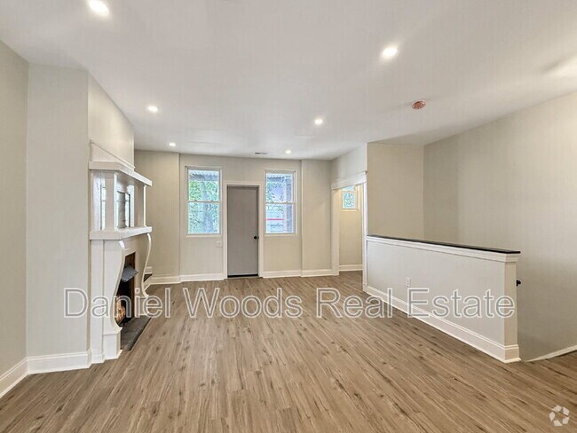 Building Photo - 4813 Chestnut St Unit 2 Rental
