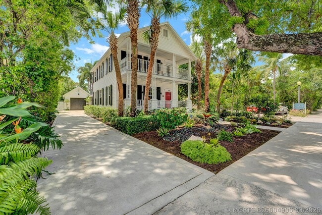 Building Photo - 306 N Swinton Ave