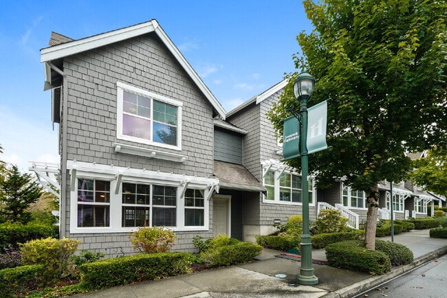 Photo - 2400 NE Park Dr