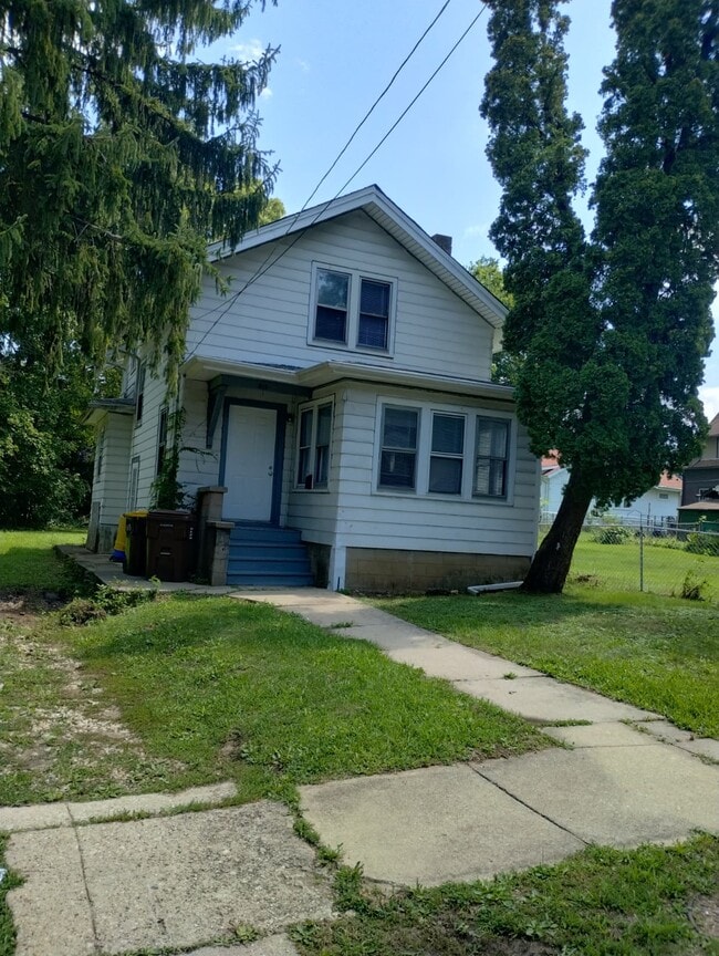 Building Photo - 513 N Sunset Ave Rental