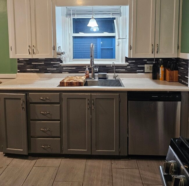 Photo - 244 Pasadena Blvd