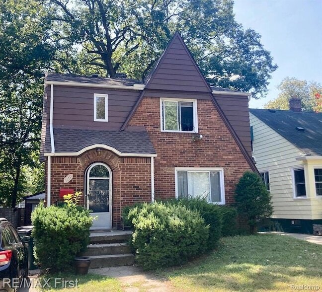 Building Photo - 383 W Chesterfield St Rental
