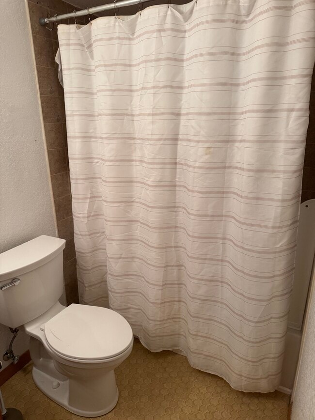 Bathroom with tub and shower - 1273 Yellowstone Ave Unit Great Condo wAll Util inc