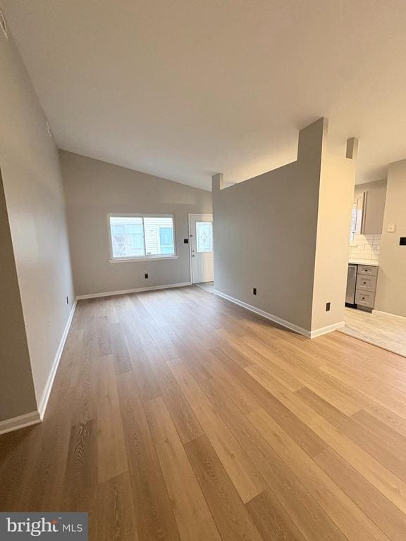 Photo - 390 Aldeberan Dr