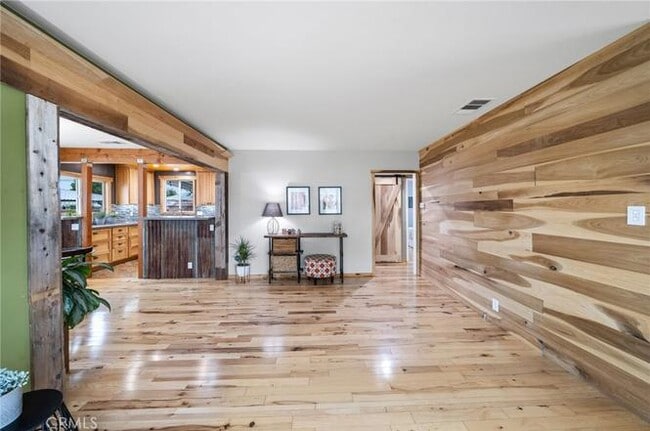 Photo - 4754 Castana Ave