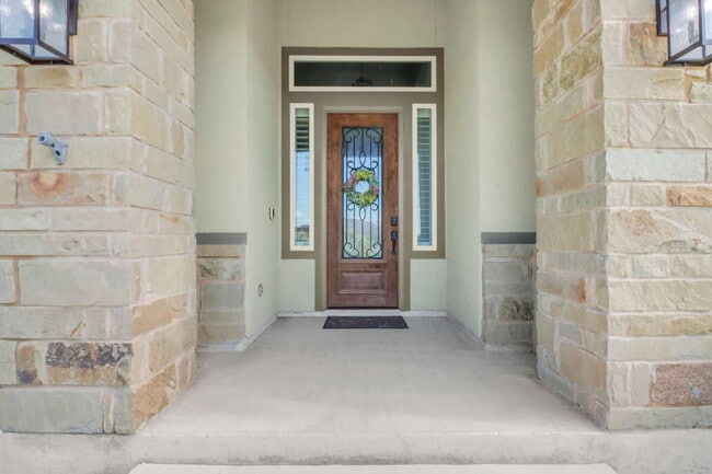 Photo - "Charming 4-Bed Oasis with Granite Touches & Cozy Fireplace in Floresville!"