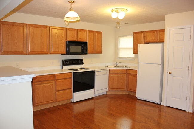 Photo - 3 Bedroom, 2.5 Bath Townhouse for Rent
