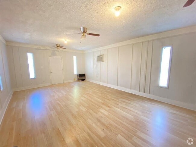 Building Photo - 9404 Dulcimer St Rental