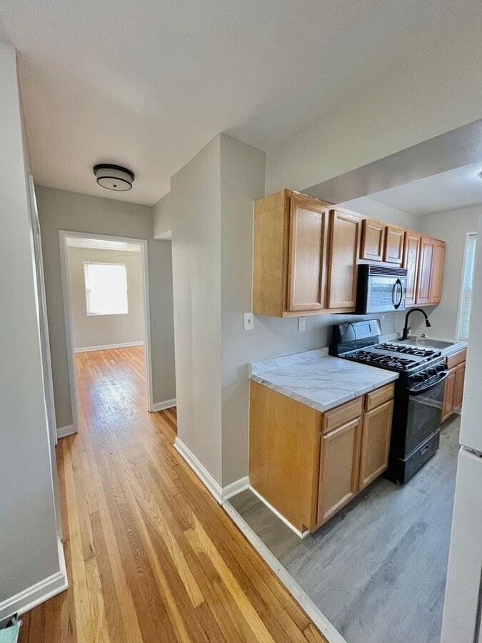 Photo - 810 Longfellow Street NW