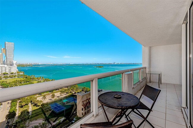 Photo - 1717 N Bayshore Dr Condominio Unidad A-2248