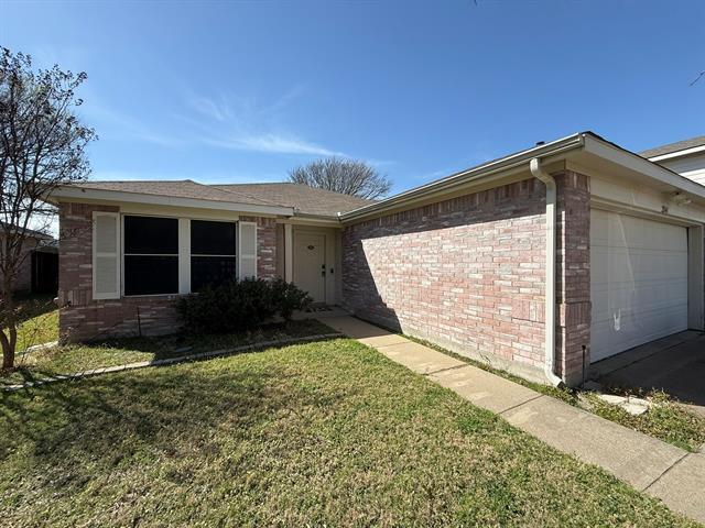 Photo - 2841 Bluffs Ct