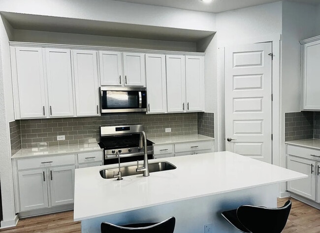 Photo - 2332 Bravo Pass