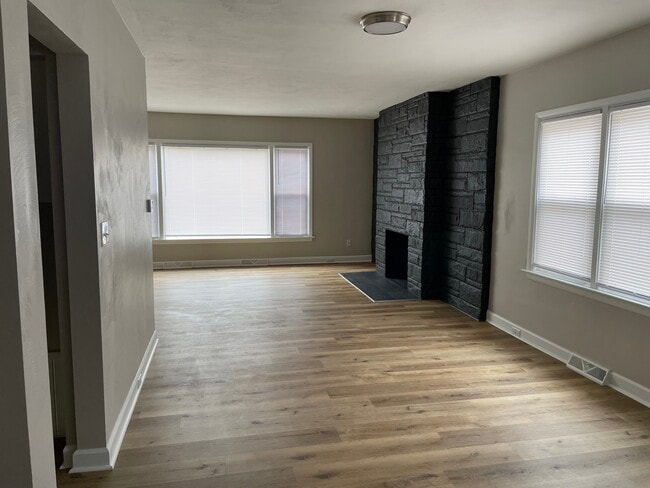 Photo - 1066 Northview Dr