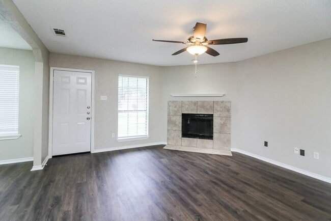 Photo - 834 Green Pastures Dr