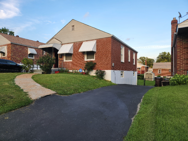 Photo - 4706 Roxie St