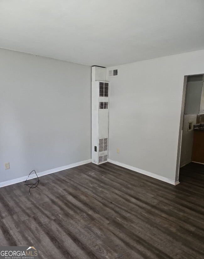 Photo - 6494 Lower Dixie Lake Rd